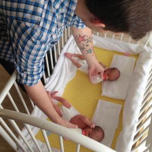 matt henry julianne tandem feeding new dads on the block